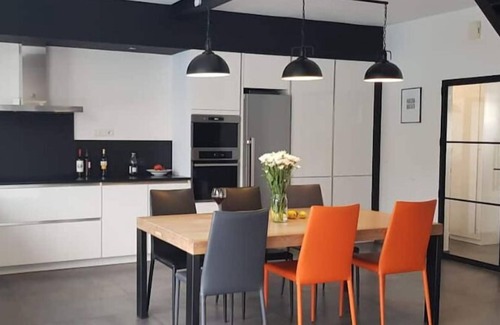 Marquixanes House | Beautiful, well-equipped house with garden and swimming pool