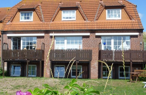Loog House | Beautiful, well split house right on the dunes, mudflats view, garden
