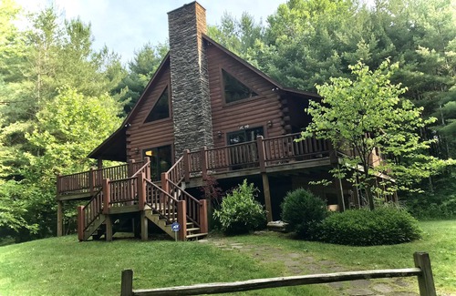 Laurelville Cabin | BEAUTIFUL Whiskey Creek close to Hocking attractions-try The Merlot too #1569333