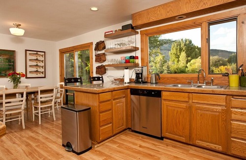 Wilson House | Beautiful Wilson Home on Fish Creek -5 bedrooms
