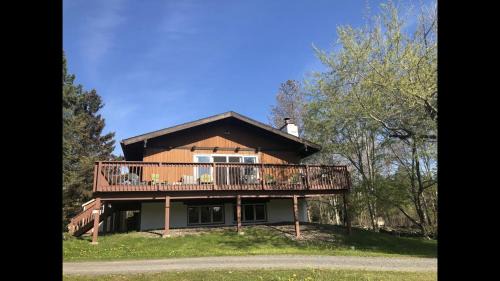 Windham Ski Chalet | Beautiful Windham Chalet 2 minutes to the Mountain