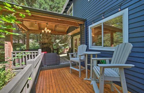 Leota House | Beautiful Wine Country Home with Hot Tub and Lake View