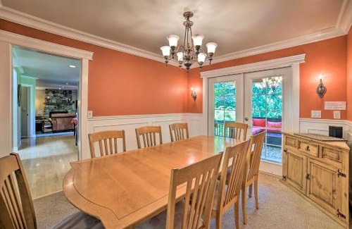 Leota House | Beautiful Wine Country Home with Hot Tub and Lake View