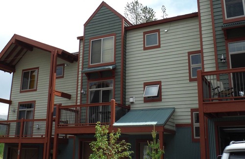 Winter Park House | Beautiful Winter Park Townhouse- Downtown, Great Mtn Views, Private Hot Tub!