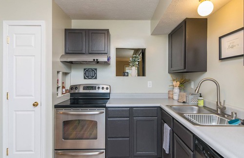 Lexington House | Beautiful Woodward Heights townhouse!