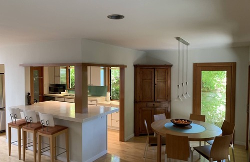 Venice House | Beautiful Zen Spa Retreat in Venice Beach California- n"A Rare Gem!"
