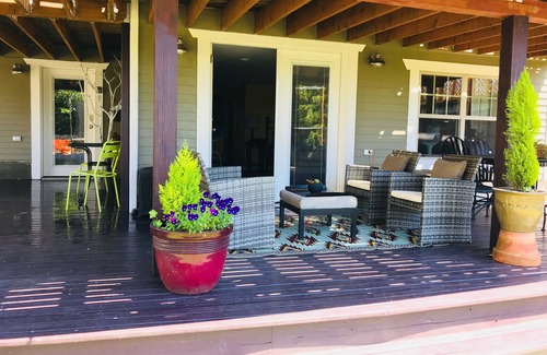 Licton Springs House | Beautifully Appointed Apt, Blocks to Green Lake available for monthly rental