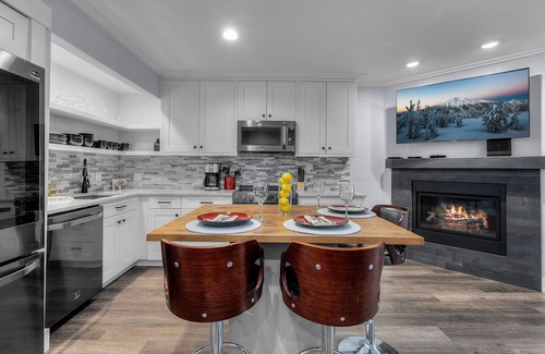 Century West Condo | Beautifully Appointed Condo 1st Floor Condo with Resort Amenities, Deck