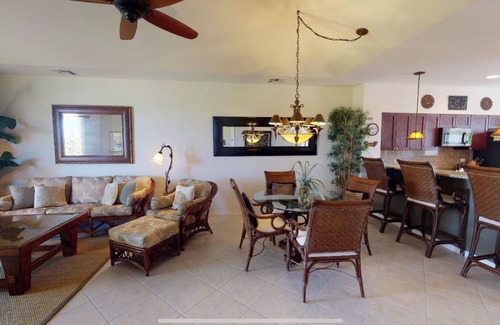 Waikoloa Condo | Beautifully decorated Penthouse overlooking WAIKOLOA Beach golf course