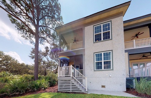 Jekyll Island House | Beautifully decorated ocean front condominium.