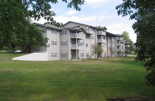 Whittington Condo | BEAUTIFULLY DECORATED 3BED/2BATH CONDO ON REND LAKE GOLF COURSE