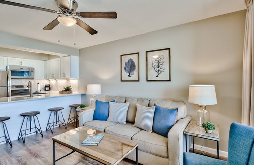 Holiday Isle Condo | BEAUTIFULLY DECORATED BEACH FRONT! 1 FREE BEACH CHAIR SET UP DAILY!