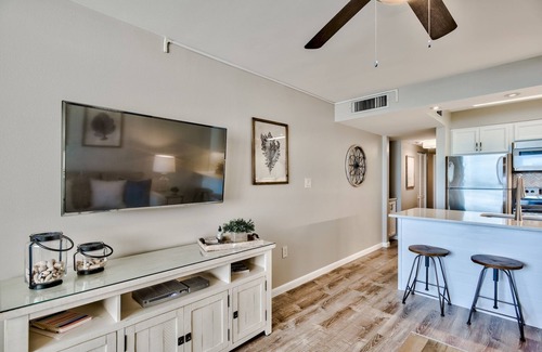 Holiday Isle Condo | BEAUTIFULLY DECORATED BEACH FRONT! 1 FREE BEACH CHAIR SET UP DAILY!