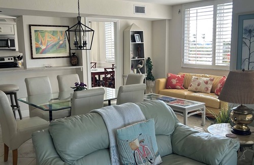 Vanderbilt Beach Condo | Beautifully decorated condo directly across the street from the Gulf of Mexico