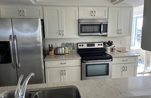 Vanderbilt Beach Condo | Beautifully decorated condo directly across the street from the Gulf of Mexico