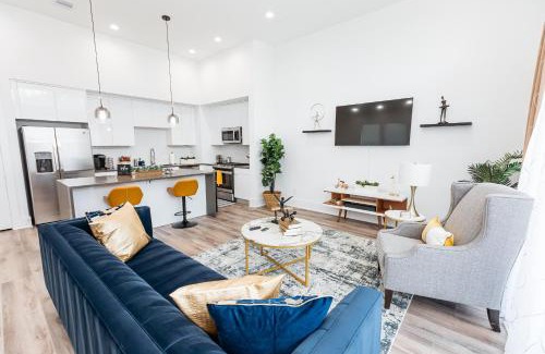 OST - South Union House | Beautifully Decorated, Modern Downtown Houston Home