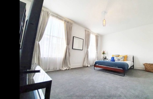 Leabridge Apartment | Beautifully Furnished 2 Bed Flat in prime location
