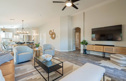 Desert Peak House | BEAUTIFULLY FURNISHED 3Bed - 3 Bath Home Includes EVERYTHING near N. Scottsdale!
