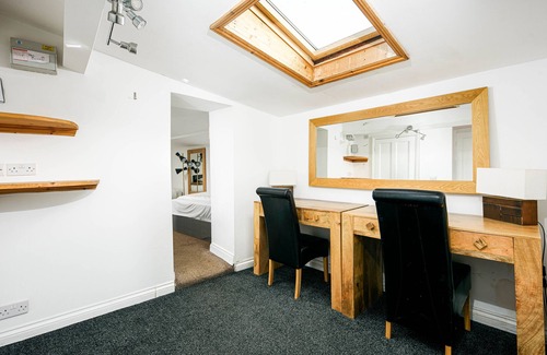 Upton Cheyney Other | Beautifully Modernised Farmhouse w/2 Hot Tubs & Annex, Games Room, Sleeps 26