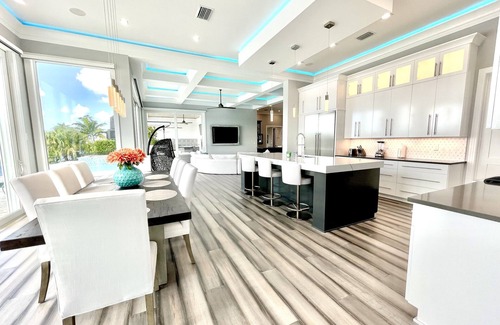 Marco Island House | Beautifully & Newly Built Luxury Vacation Home w/Wide Water View pool/hot tub
