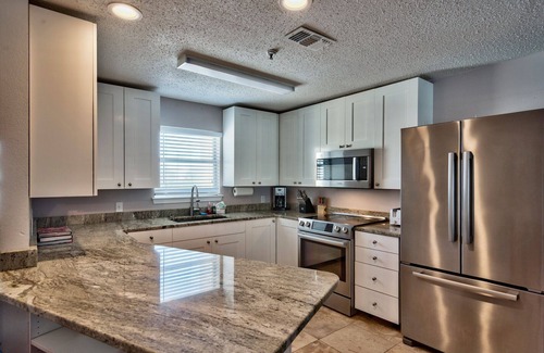 Fort Walton Beach House | Beautifully Renovated Townhouse on the Beach on the Gulf of Mexico.