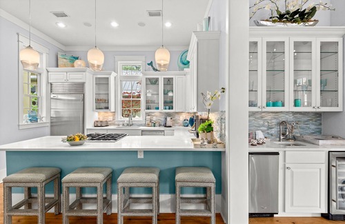 Watercolor House | Beautifully renovated and refined cottage with private pool
