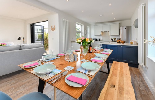 Abersoch House | Beautifully refurbished holiday home in the centre of Abersoch with parking.