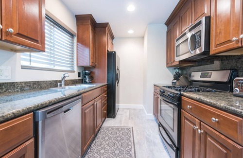 Santa Ana Heights Condo | Beautifully Remodeled Upstairs Beach House w/Roof-top Deck (& Ocean View!)