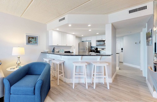 Ponce Inlet Condo | Beautifully remodeled waterfront condo w/a shared pool & beach view