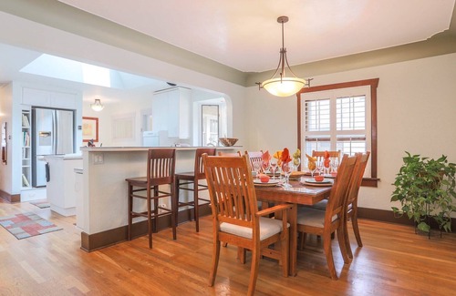 West Highland House | Beautifully remodeled Craftsman Bungalow- Close to Coors Field- Denver Highlands
