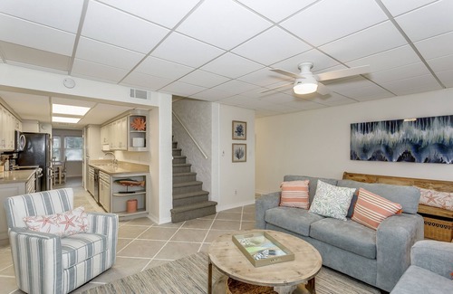 Villa Sabine House | Beautifully renovated 3BR townhome with boat slip just steps from the beach!