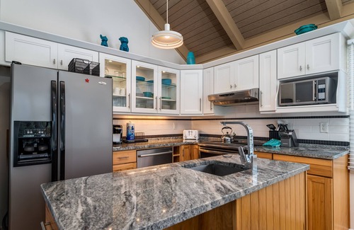Sealoft Villas House | Beautifully renovated Sealoft Villa! Close to the Beach! Great Marsh Views! Amenity Cards!