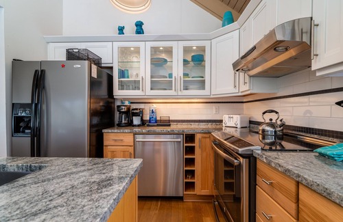 Sealoft Villas House | Beautifully renovated Sealoft Villa! Close to the Beach! Great Marsh Views! Amenity Cards!