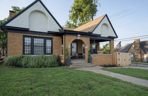 Central Oklahoma City House | Beautifully renovated craftsman in the heart of Oklahoma City.
