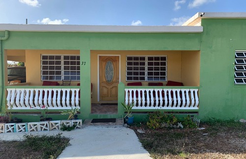 Frederiksted Southeast House | Beautifully Renovated Home/Easy Walk to the Beach/Great Getaway for the Family🔥