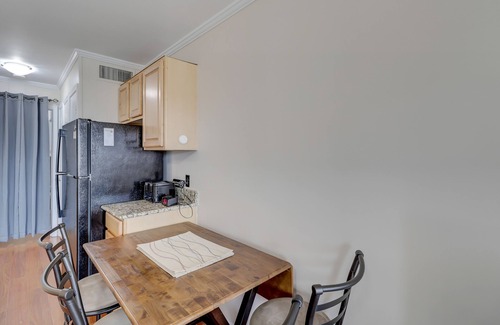 Folly Field Condo | Beautifully renovated 1 bedroom villa with shared pool- ocean views