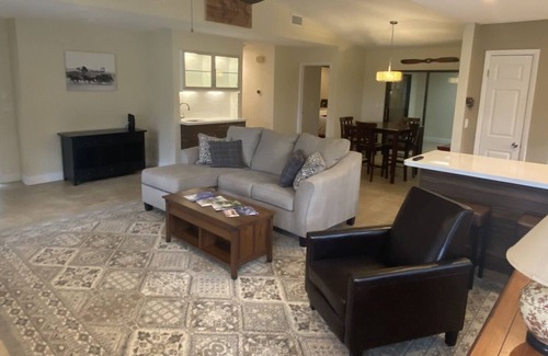 Fly In Spruce Creek House | Beautifully Renovated - Golf Views - Loads of Amenities - Minimum Stay Required