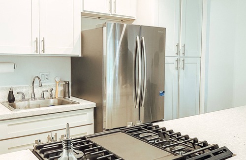 Kaunakakai Condo | Beautifully Renovated Beachfront Condo