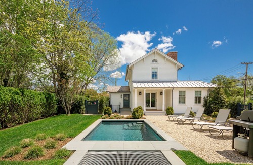 Sag Harbor House | Beautifully renovated historic home in Sag Harbor Village. Walk to Everything.