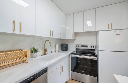 Kahuku Condo | BEAUTIFULLY RENOVATED IN 2025/MODERN ONE BEDROOM + LOFT AT TURTLE BAY