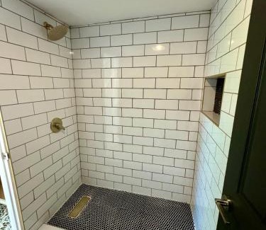 Sunset Apartment | beautifully renovated townhouse