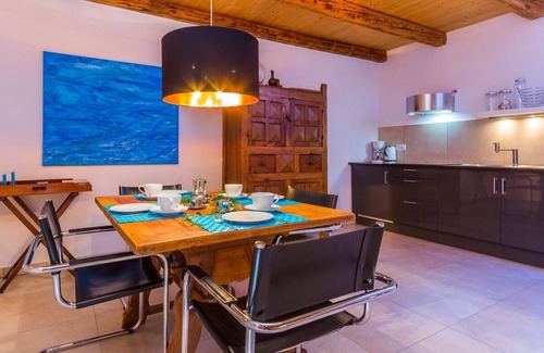 Liznjan Villa | Beautifully Renovated Traditional Stone Villa, Private Pool in the Picturesque Village of Sisan!