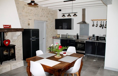 Puyguilhem House | Beautifully restored 2 bedroom house with private pool and barbecue.