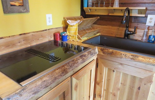 Babb Cabin | Beautifully Restored Historic Guest Cabin of the Park Saddle Horse Company