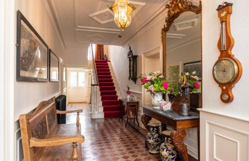 Ennis House | Beautifully restored soldier's barracks to sleep 10 people