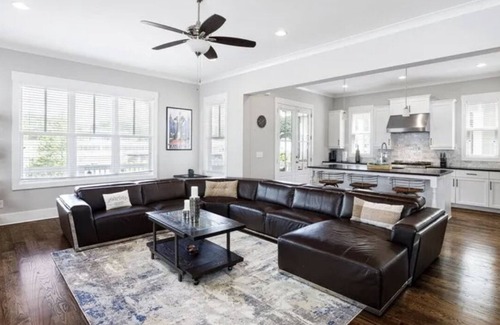 Westside House | Beautifully spacious 4 bed/ 4 bath house with game room in the heart of Atlanta!