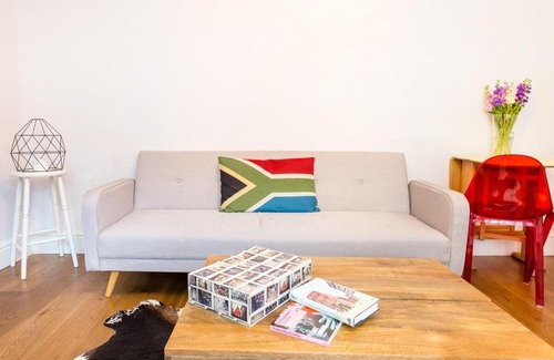 Dalston Apartment | Beautifully Styled Modern Apartment With Garden