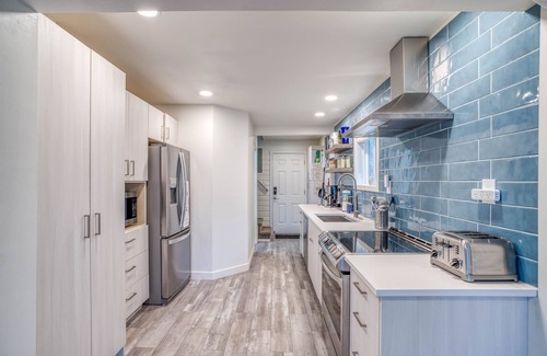 Rockaway Beach House | Beautifully Updated Oceanfront Cottage with a Hot Tub in Downtown, Beach Access!