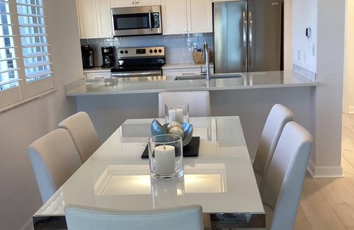 Park Shore Condo | Beautifully updated 3 bed 2 bath beachfront condo with Gulf views