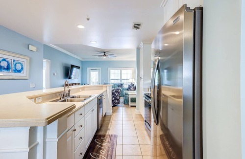 North Forest Beach Villa | Beautifully renovated North Shore Place, pool access, steps from beach!